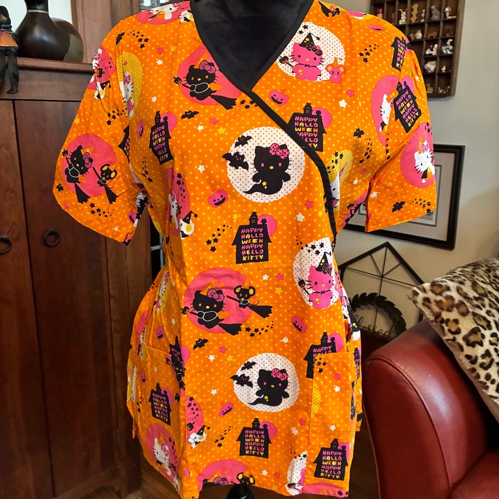 "Sanrio" Hello Kitty scrub top, M,  Halloween theme
